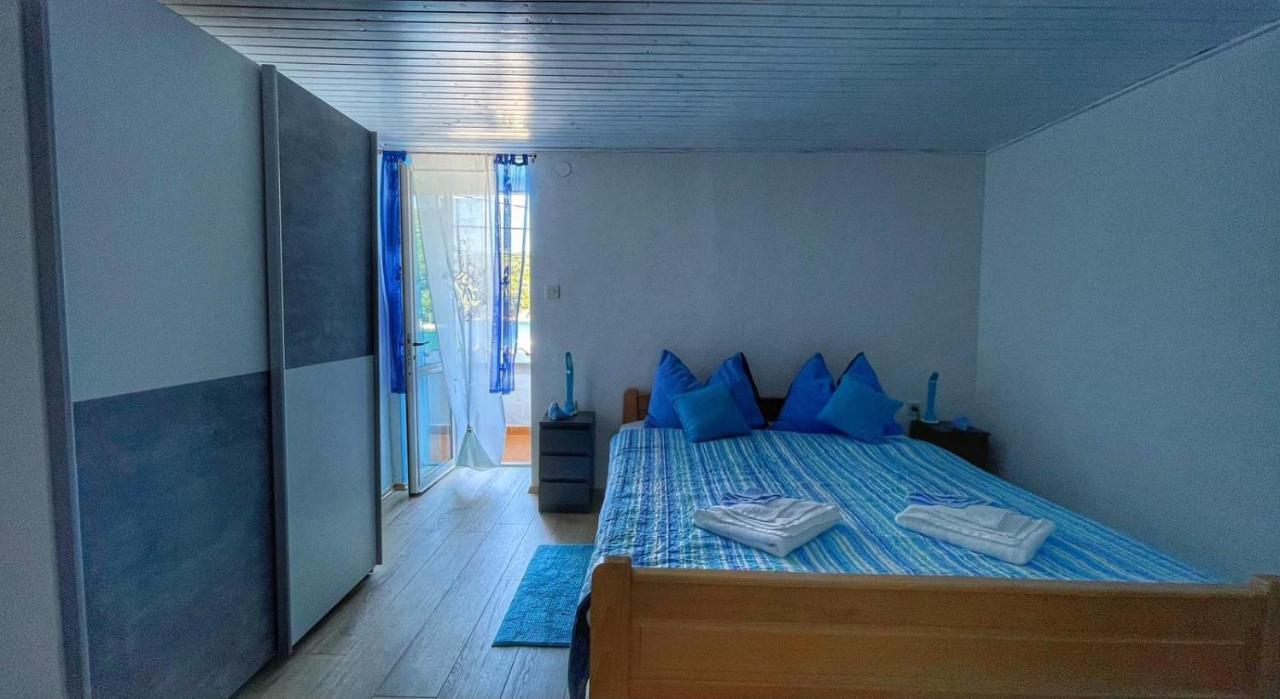 Guesthouse Porto Крес Екстериор снимка