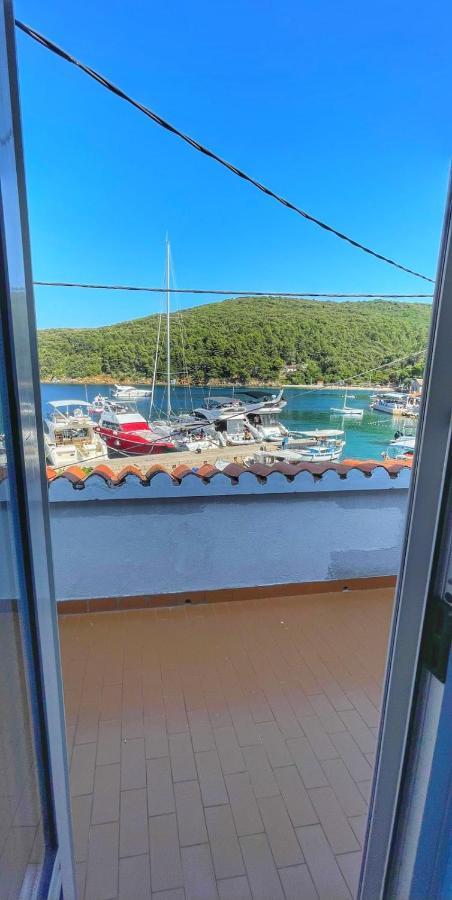 Guesthouse Porto Крес Екстериор снимка